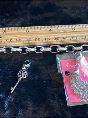 Origami Owl  7” Silver Charm Bracelet w Tassel & Key charms